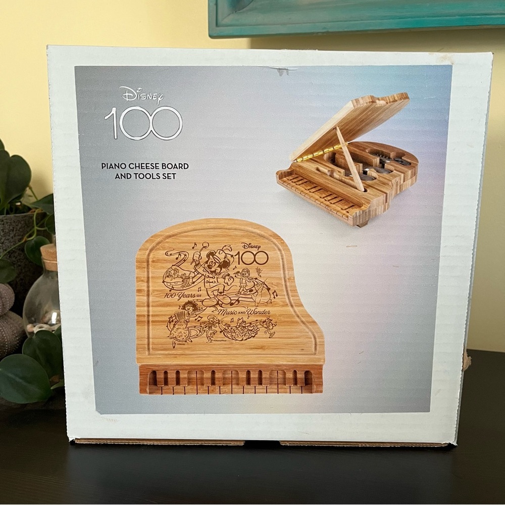 Disney 100 Piano Cheese Board and Tools Set